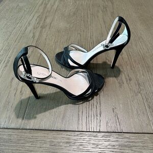 Caparros Strappy Heels Size 8 Black Rhinestone Embellished